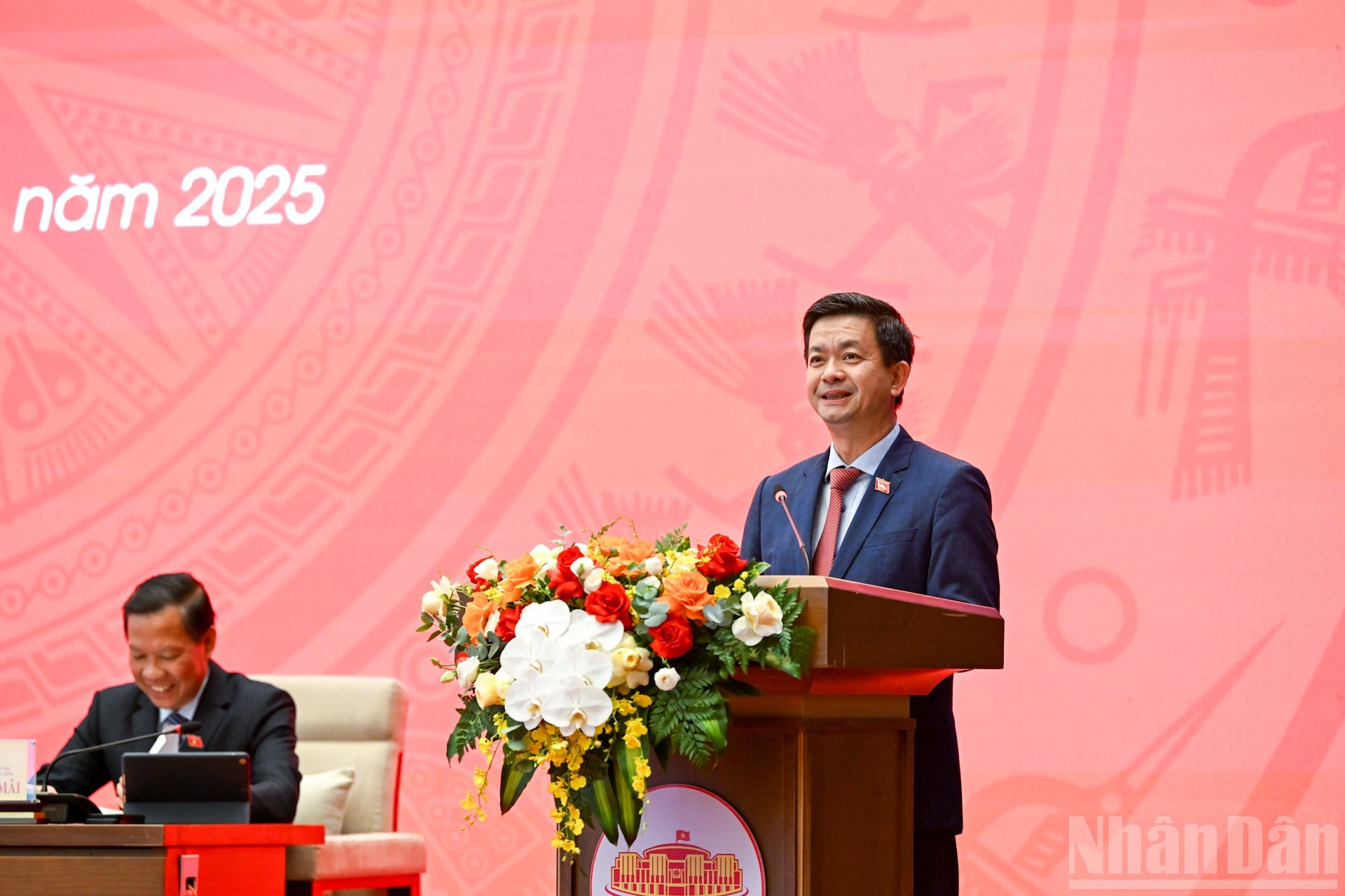 El secretario general del ANV y jefe de la Oficina Parlamentaria, Le Quang Tung habla en la cita. El secretario general del ANV y jefe de la Oficina Parlamentaria, Le Quang Tung habla en la cita.