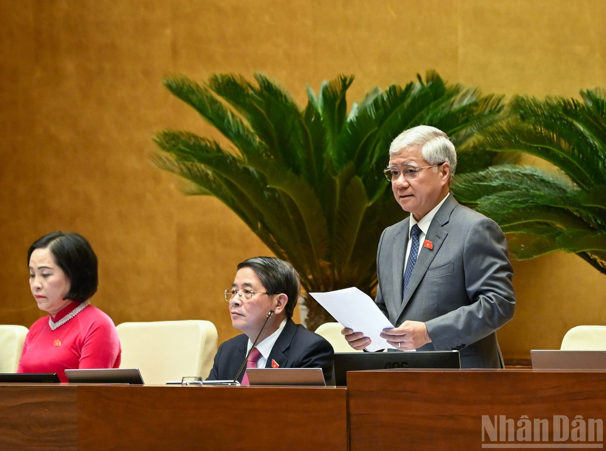 El vicepresidente permanente de la Asamblea Nacional de Vietnam, Do Van Chien, dirige el evento.