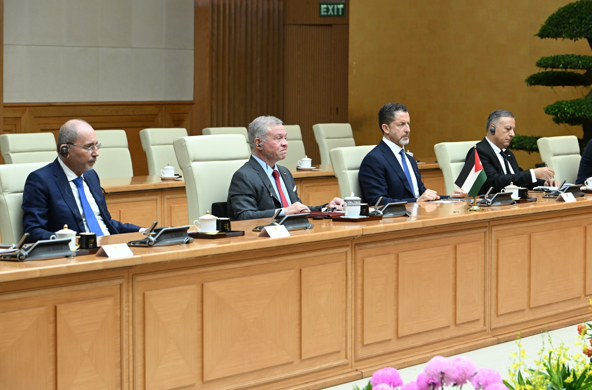 Delegados jordanos asisten al encuentro.