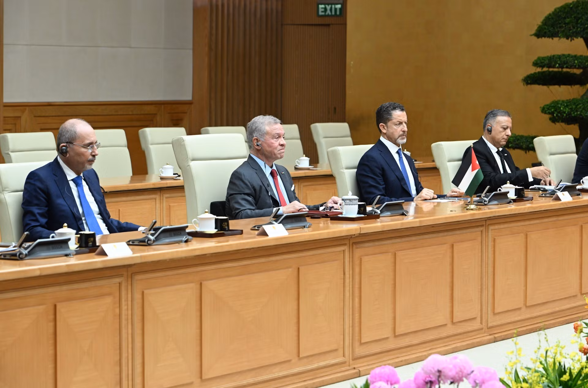 Delegados jordanos asisten al encuentro.