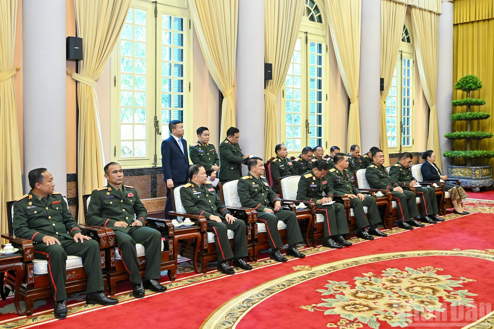 Delegados laosianos en la cita.