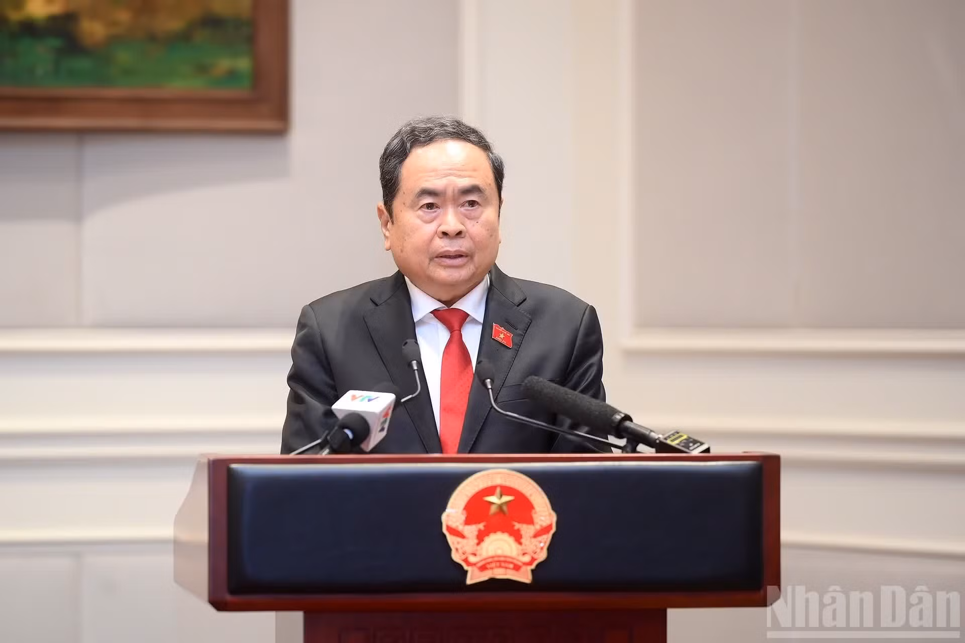 [Foto] Máximo dirigente de Vietnam se reúne con diputados de minorías étnicas ảnh 8