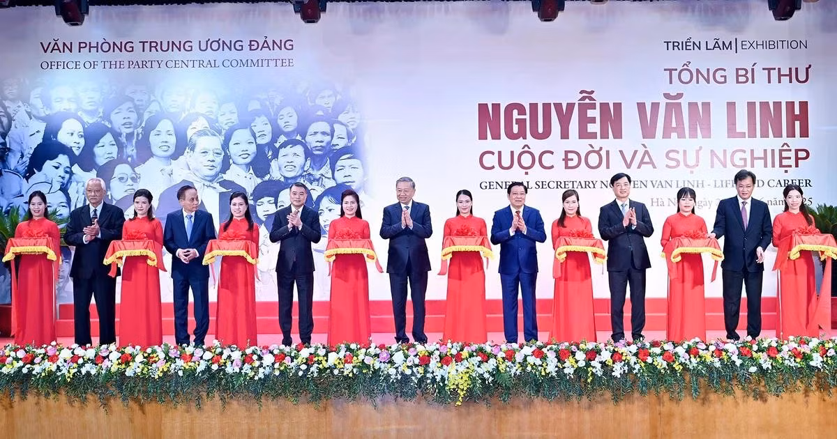 [Foto] Inauguran exposición sobre extinto secretario general Nguyen Van Linh 