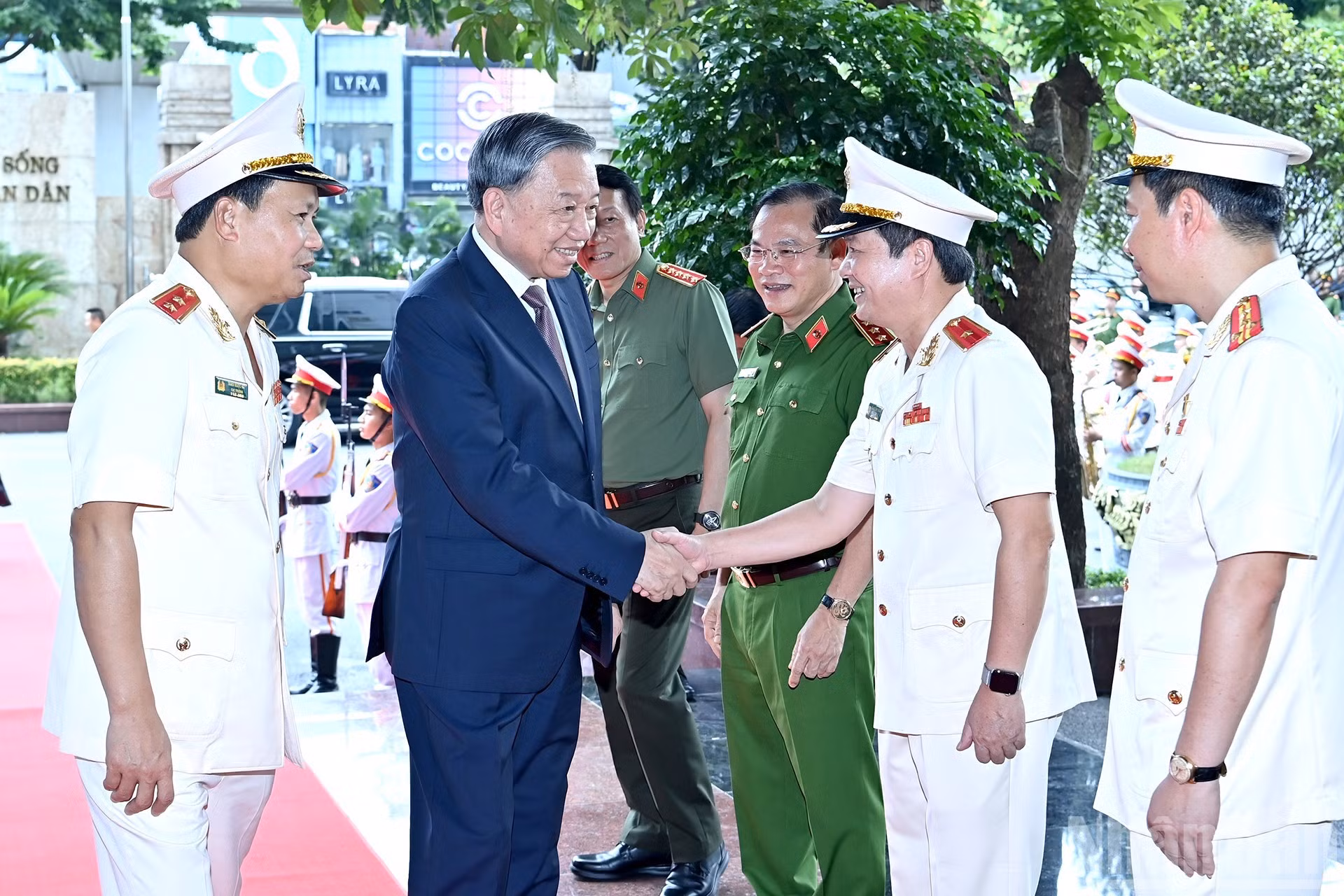 El secretario general To Lam sostiene un encuentro con el Departamento de Policía Criminal.