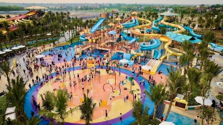 También se celebrará una velada especial con espectáculos de magia en el complejo turístico de aguas termales Kenh Ga y en el parque acuático Sun World Ha Nam.