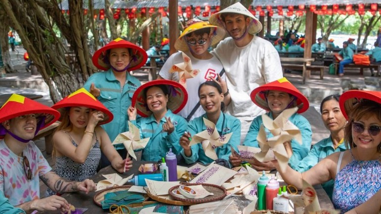 Con una preparación exhaustiva, una serie de eventos diversos y un servicio atento, Ninh Binh espera ofrecer a los visitantes experiencias inolvidables en estas vacaciones y reafirmar su posición como destino turístico nacional clave.