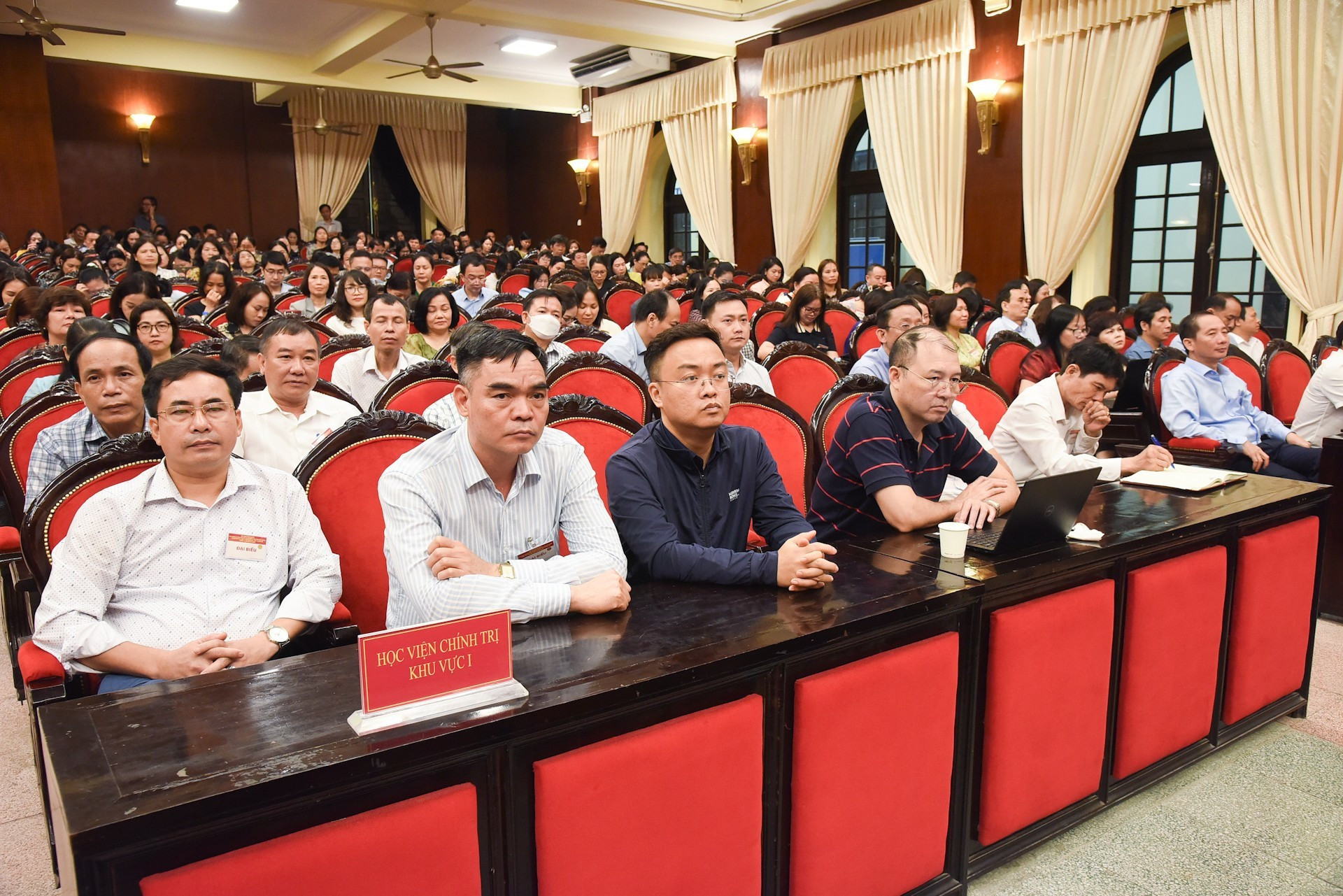 Asistentes al evento. Asistentes al evento.