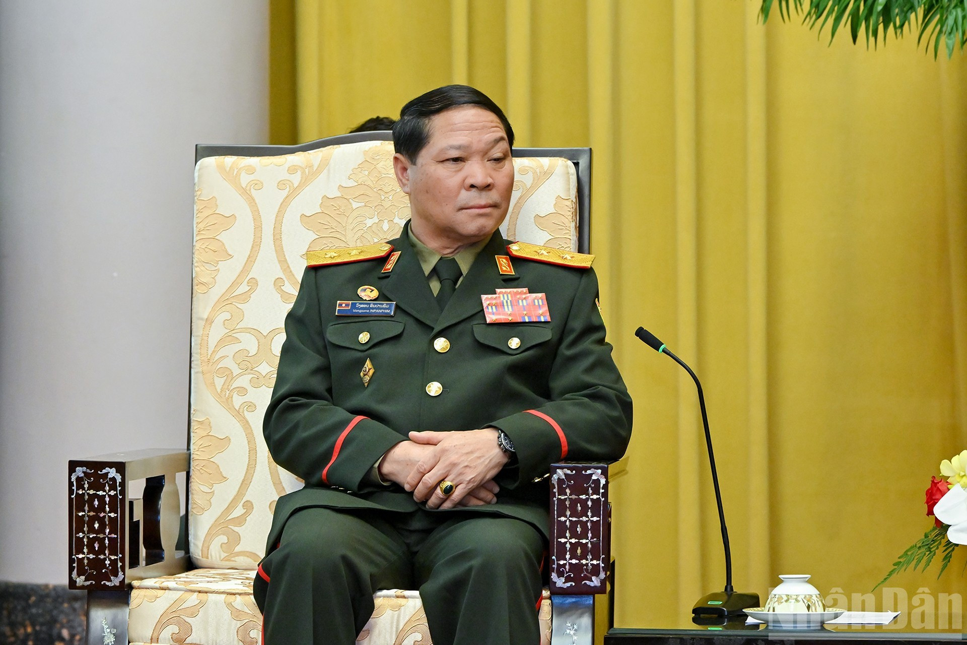 El teniente general Vongsone Inpanphim, viceministro de Defensa, jefe de la Dirección General de Política del Ejército Popular de Laos.