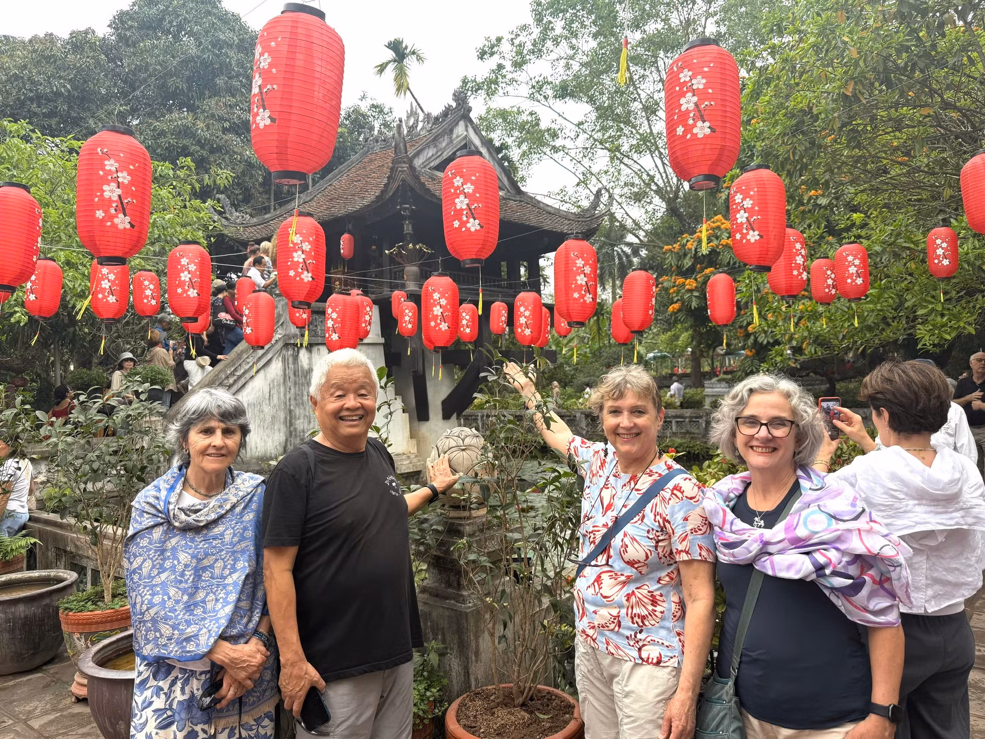 khach-brazil-minh-ho-trong-bai-1-thanh.jpg