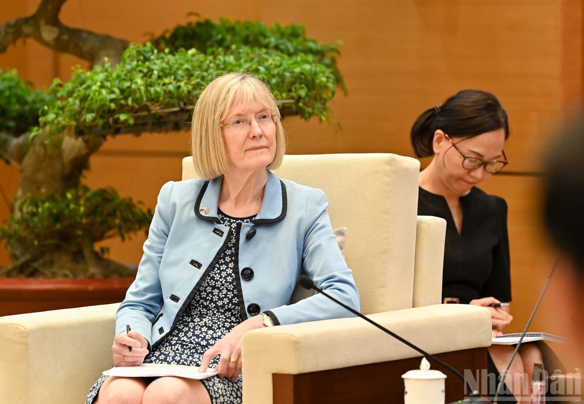 La embajadora de Australia en Hanói, Gillian Bird.