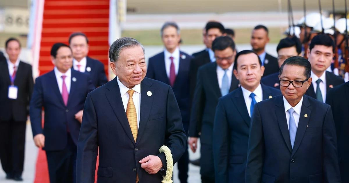 [Foto] Secretario general del PCV inicia visita de Estado a Camboya