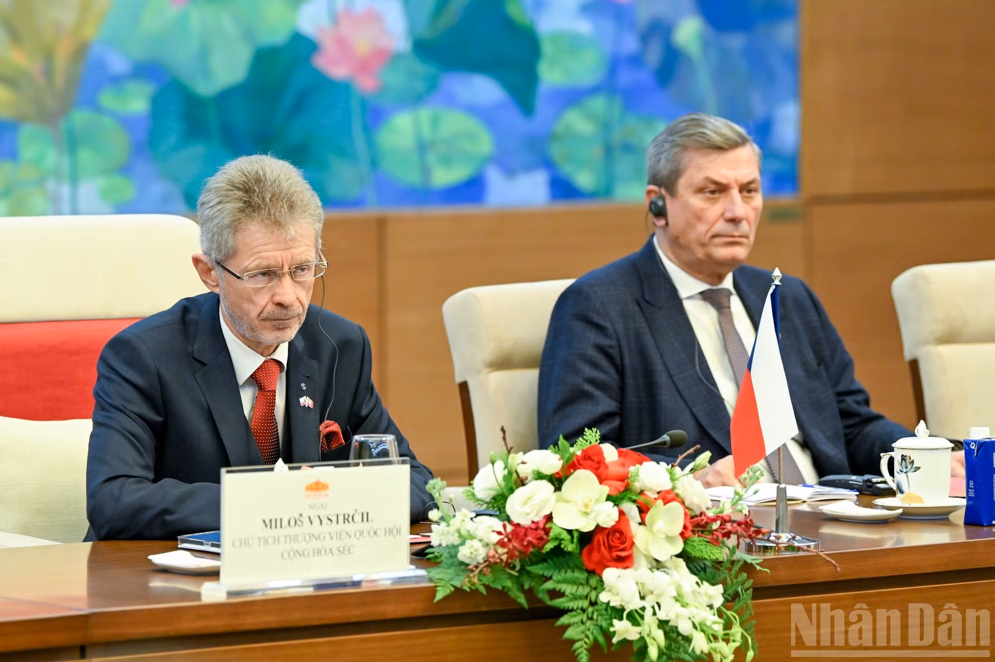 El titular del Senado de la República Checa, Milos Vystrcil, habla en el encuentro.