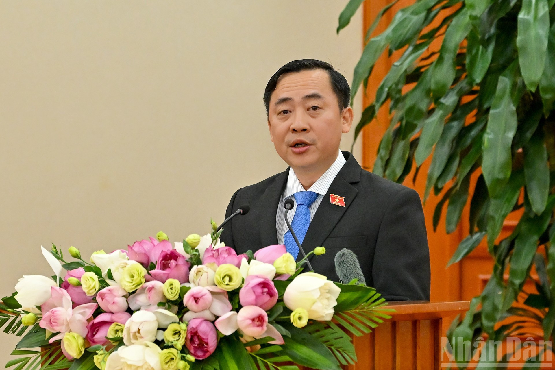 El diputado de la ciudad de Can Tho, Dao Chi Nghia, habla en el encuentro. El diputado de la ciudad de Can Tho, Dao Chi Nghia, habla en el encuentro.