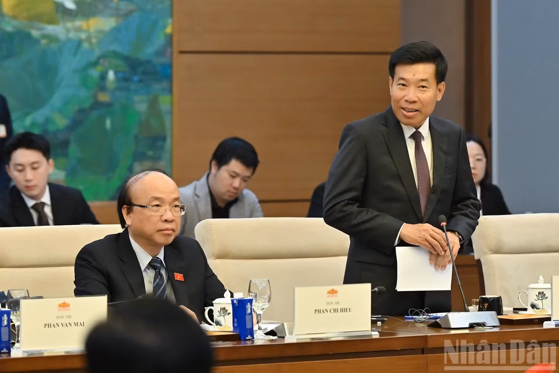 El vicecanciller de Vietnam Nguyen Manh Cuong habla en la cita.