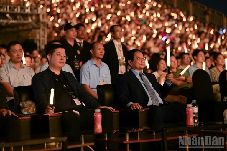 El primer ministro de Vietnam, Pham Minh Chinh, en la cita. El primer ministro de Vietnam, Pham Minh Chinh, en la cita.