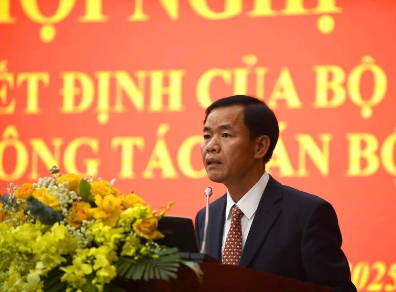 El nuevo secretario del Comité del PCV en Quang Tri, Nguyen Van Phuong, interviene en la cita (Foto: VGP) El nuevo secretario del Comité del PCV en Quang Tri, Nguyen Van Phuong, interviene en la cita (Foto: VGP)