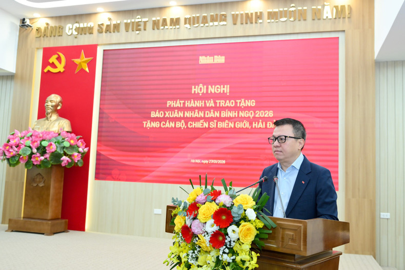 Le Quoc Minh, miembro del Comité Central del PCV, presidente-editor del periódico Nhan Dan, subjefe de la Comisión de Propaganda y Movilización de Masas del Comité Central del PCV, presidente de la Asociación de Periodistas de Vietnam, habla en la cita.