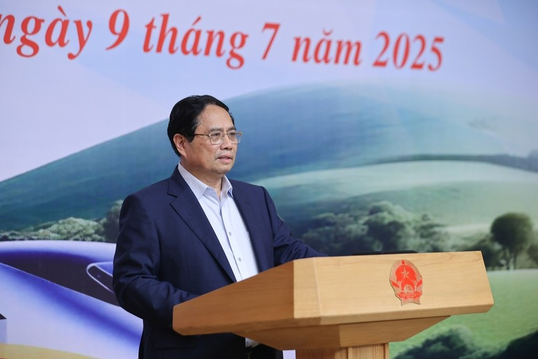 El primer ministro Pham Minh Chinh habla en el evento. (Foto: VGP) El primer ministro Pham Minh Chinh habla en el evento. (Foto: VGP)