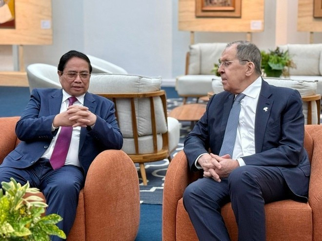 El primer ministro Pham Minh Chinh conversa con el ministro de Asuntos Exteriores ruso, Serguéi Lavrov (Foto: VGP) El primer ministro Pham Minh Chinh conversa con el ministro de Asuntos Exteriores ruso, Serguéi Lavrov (Foto: VGP)