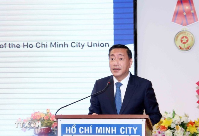Pham Thanh Kien, vicepresidente permanente del Consejo Popular de Ciudad Ho Chi Minh, habla en el evento (Foto: VNA) Pham Thanh Kien, vicepresidente permanente del Consejo Popular de Ciudad Ho Chi Minh, habla en el evento (Foto: VNA)