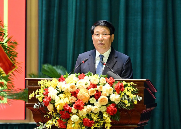 El presidente de Vietnam, Luong Cuong, habla en la cita. El presidente de Vietnam, Luong Cuong, habla en la cita.