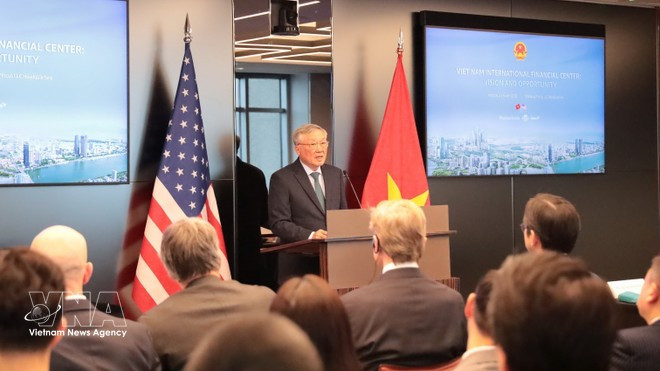 El viceprimer ministro vietnamita Nguyen Hoa Binh interviene en el evento (Foto: VNA)