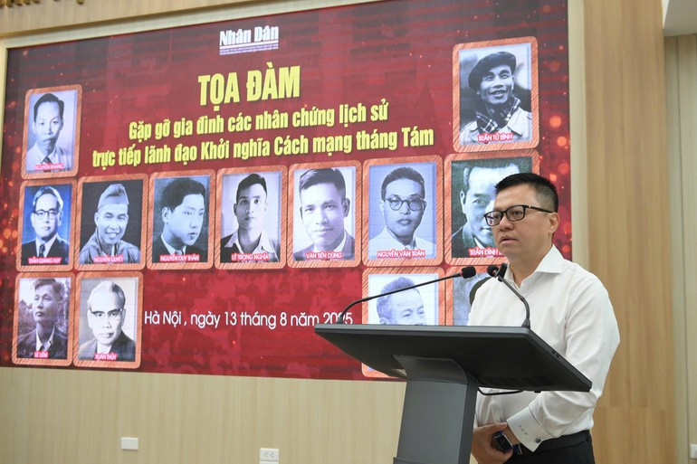 Quoc Minh habla en el acto. Quoc Minh habla en el acto.
