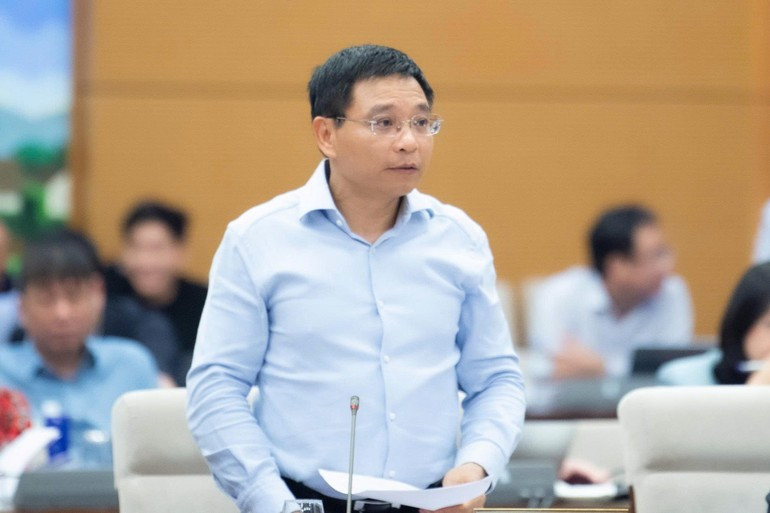 El ministro de Finanzas, Nguyen Van Thang, habla en el evento. (Foto: VNA)