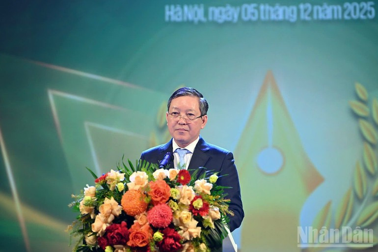 Luong Quoc Doan, presidente de la Asociación de Agricultores de Vietnam, habla en la cita.