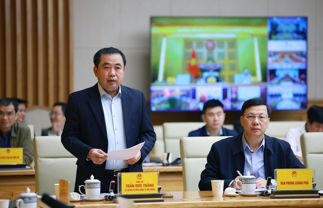 El ministro de Agricultura y Medio Ambiente, Tran Duc Thang, informa sobre los resultados de la implementación de la &quot;Campaña Quang Trung&quot;. Foto: VNA