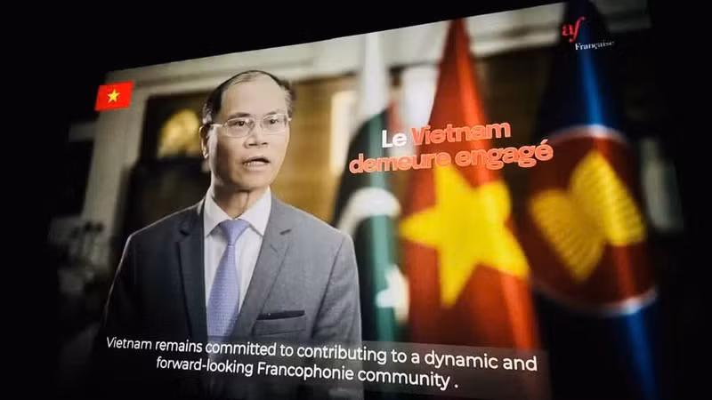 El embajador de Vietnam en Pakistán, Pham Anh Tuan, habla de la participación de la embajada de Vietnam en la Semana de Cine Francófono.