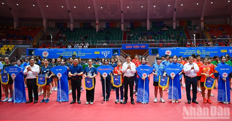 Inauguran en Hai Phong el 44º Campeonato Nacional de Tenis de Mesa del periódico Nhan Dan 