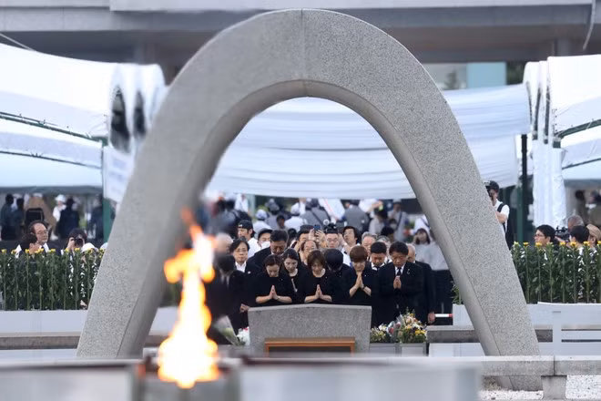 Ceremonia conmemorativa del 80º aniversario del bombardeo atómico estadounidense sobre Hiroshima, en el Parque Conmemorativo de la Paz de Hiroshima. (Foto: Kyodo/VNA)
