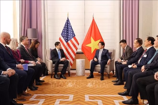 En la reunión. (Fuente: VNA)