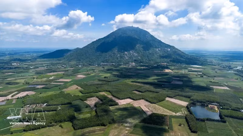 En la montaña Ba Den (Fuente: VNA)