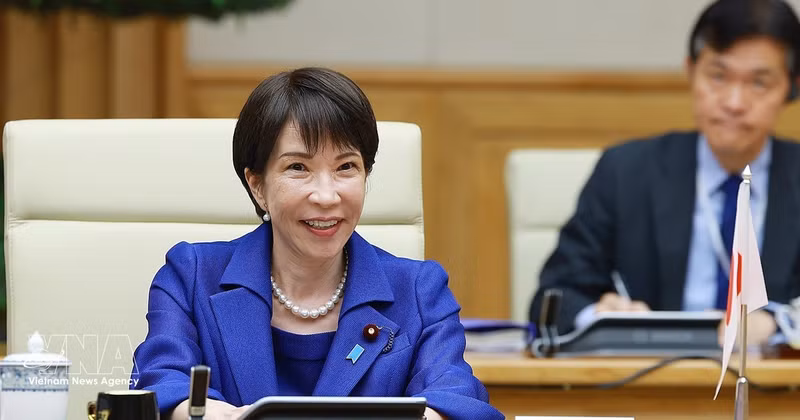 La primera ministra de Japón, Sanae Takaichi, durante su visita a Vietnam. (Foto: VNA)
