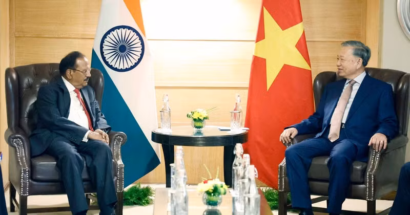 [Foto] Máximo dirigente de Vietnam se reúne con asesor de seguridad nacional de India