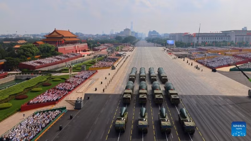 Una formación de misiles nucleares participa en un desfile militar en Pekín, la capital china, el 3 de septiembre de 2025. (Foto: Xinhua)