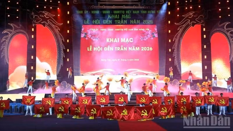 En el acto inaugural.