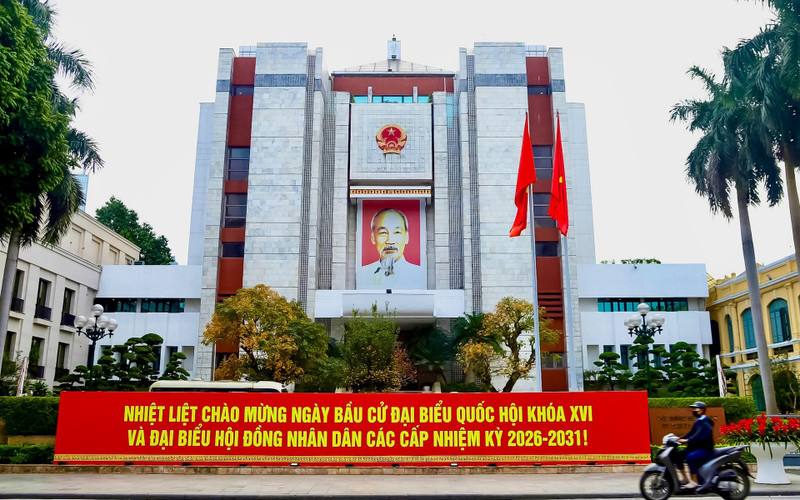 [Foto] Calles de Hanói decoradas en vísperas de elecciones legislativas