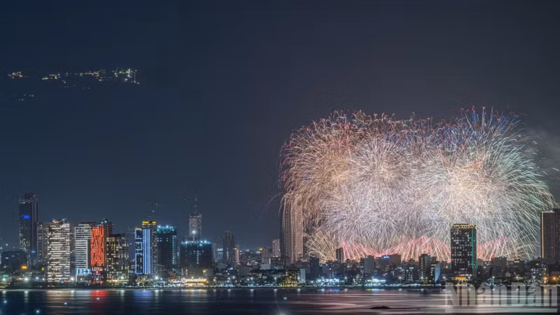 El Festival Internacional de Fuegos Artificiales de Da Nang (DIFF) 2026 (Foto: VNA)