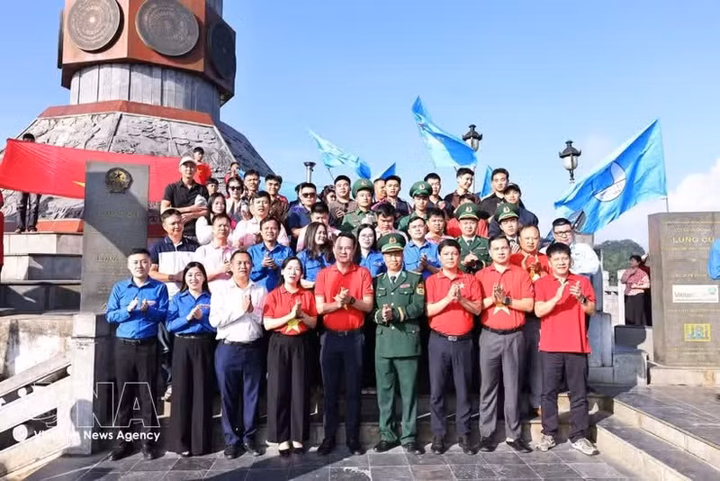 Juventud vietnamita relanza el viaje “Amo a mi Patria” (Foto: VNA)