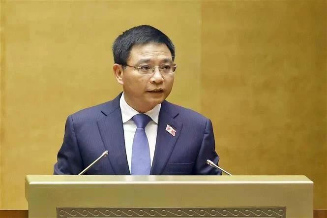 El ministro de Finanzas, Nguyen Van Thang, en la sesión de interpelaciones. (Foto: VNA) 