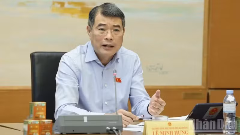 El primer ministro Le Minh Hung habla en la cita (Fuente: VNA)