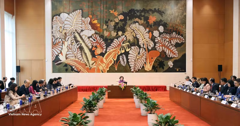 Vietnam promueve inversión estadounidense y reformas legales en reunión con el USABC