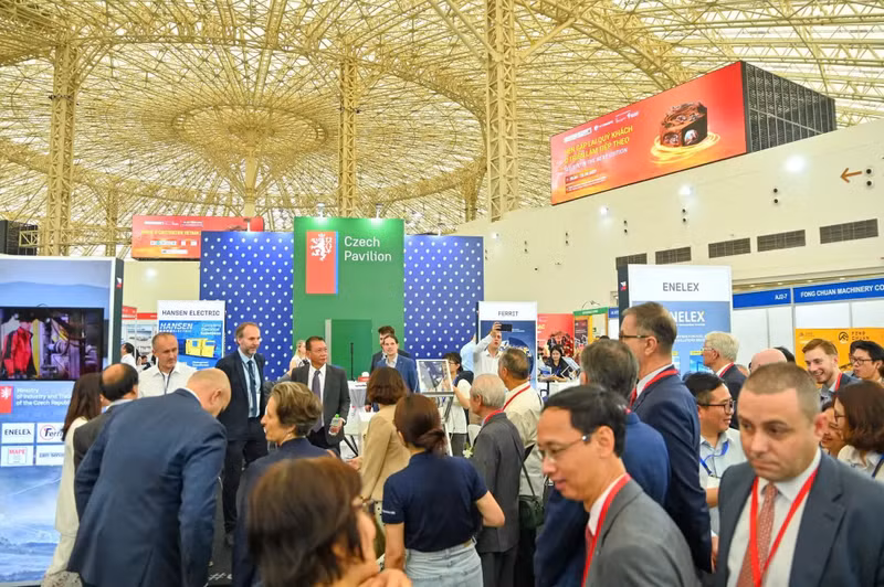 El evento contribuye a promover la conexión tecnológica y la cooperación empresarial en el contexto de la transición hacia un desarrollo moderno y sostenible del sector.