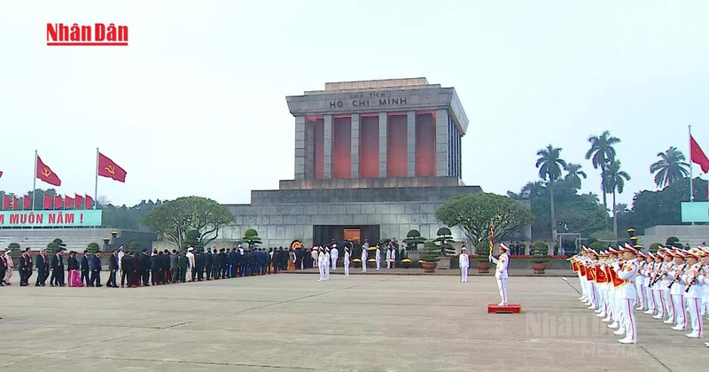 [Vídeo] Delegados al XIV Congreso Nacional del PCV rinden homenaje al Presidente Ho Chi Minh