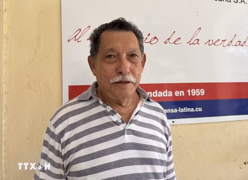 El periodista cubano Roberto Molina.