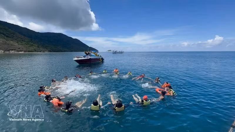 Turismo de playa impulsa la temporada alta de verano en Vietnam. (Foto: VNA)