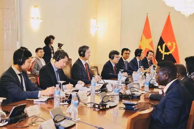 Panorama de la 7ª reunión del Comité Intergubernamental Vietnam – Angola. (Fuente: https://baochinhphu.vn/)